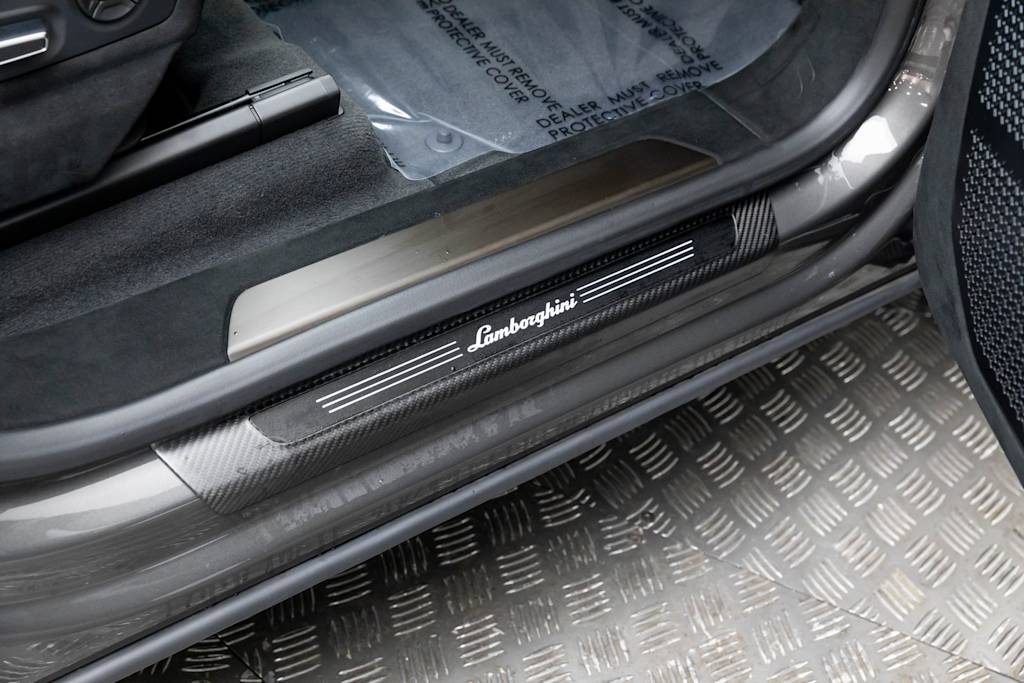 Thumbnail: 2023 Lamborghini Urus - 51