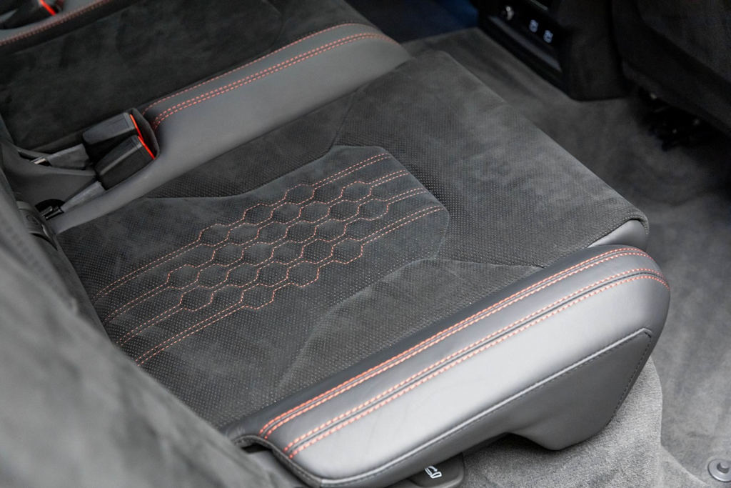 Thumbnail: 2023 Lamborghini Urus - 47