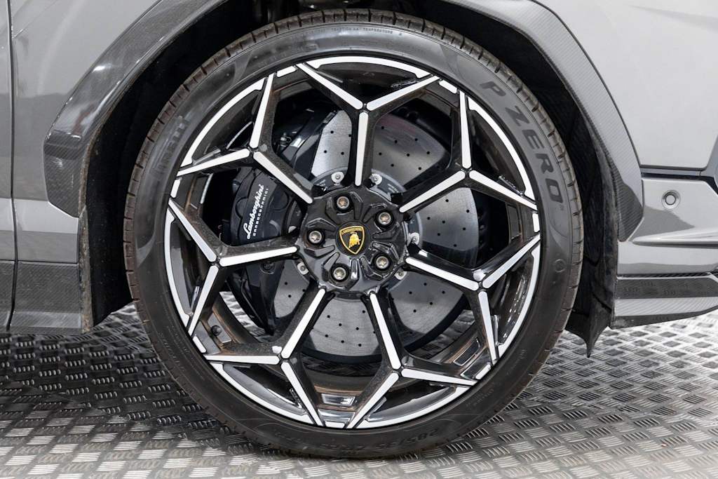 Thumbnail: 2023 Lamborghini Urus - 57