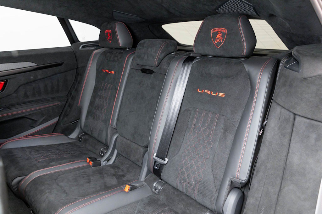 Thumbnail: 2023 Lamborghini Urus - 67