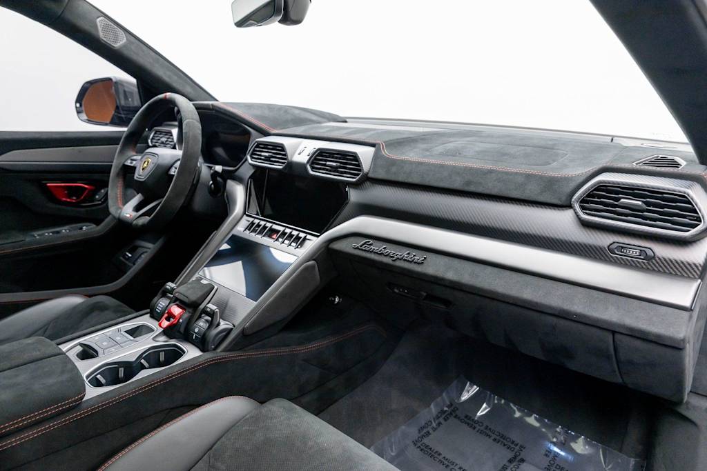 Thumbnail: 2023 Lamborghini Urus - 13