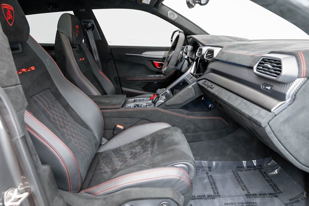 Thumbnail: 2023 Lamborghini Urus - 11