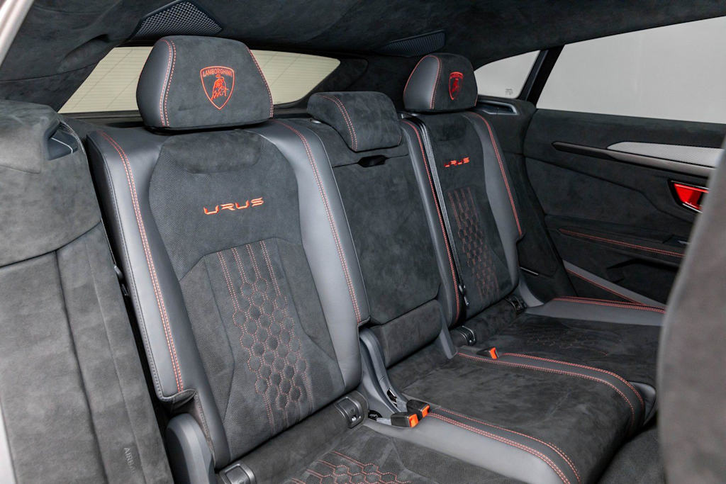 Thumbnail: 2023 Lamborghini Urus - 64