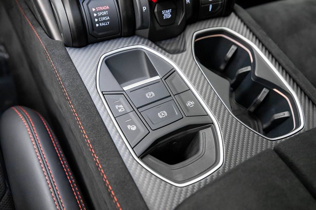 Thumbnail: 2023 Lamborghini Urus - 38