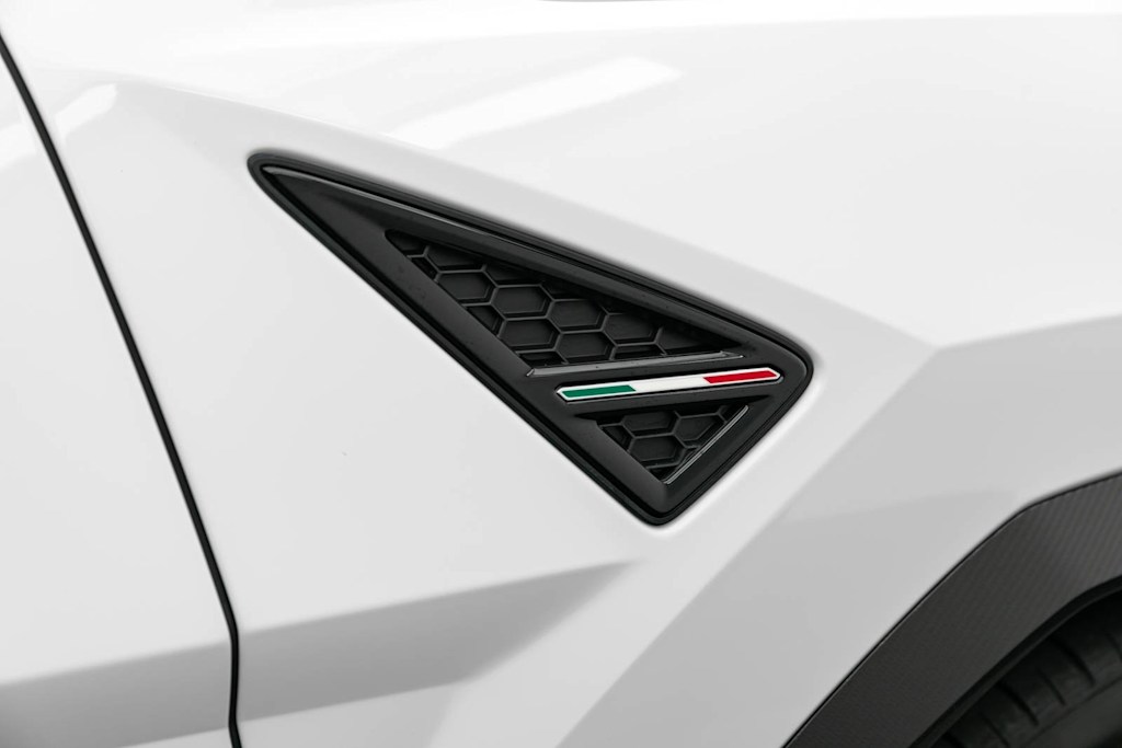 2023 Lamborghini Urus S 43