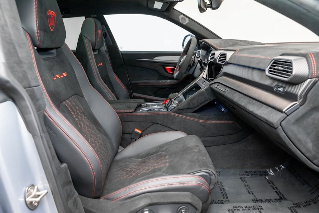 Thumbnail: 2024 Lamborghini Urus - 25