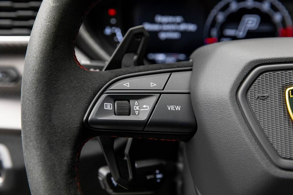 Thumbnail: 2024 Lamborghini Urus - 37