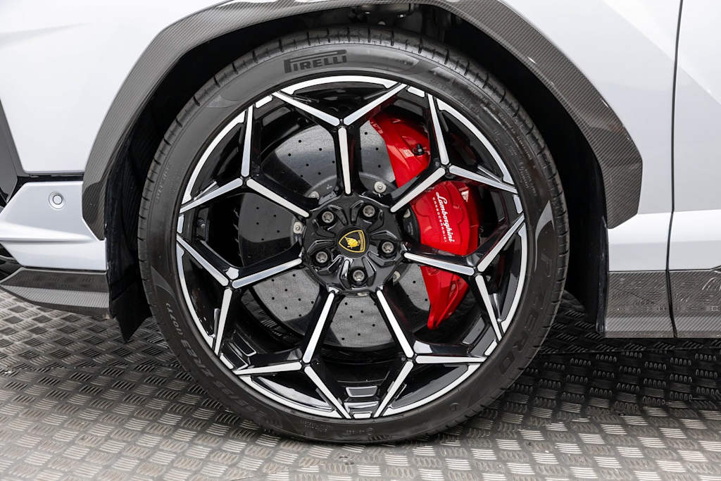 Thumbnail: 2024 Lamborghini Urus - 7