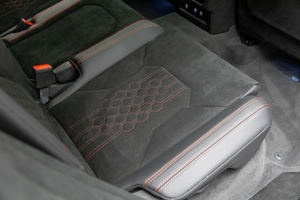 Thumbnail: 2024 Lamborghini Urus - 17