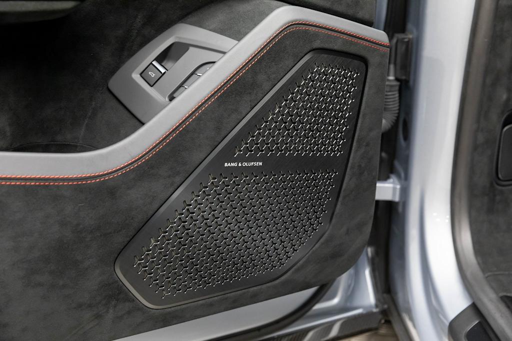 Thumbnail: 2024 Lamborghini Urus - 32