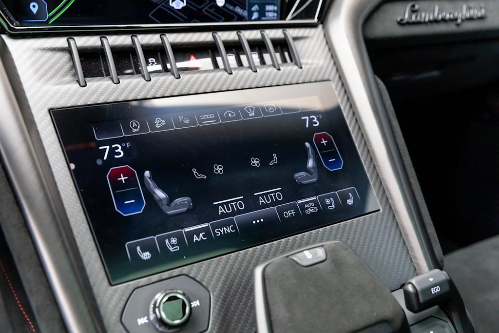 Thumbnail: 2024 Lamborghini Urus - 40