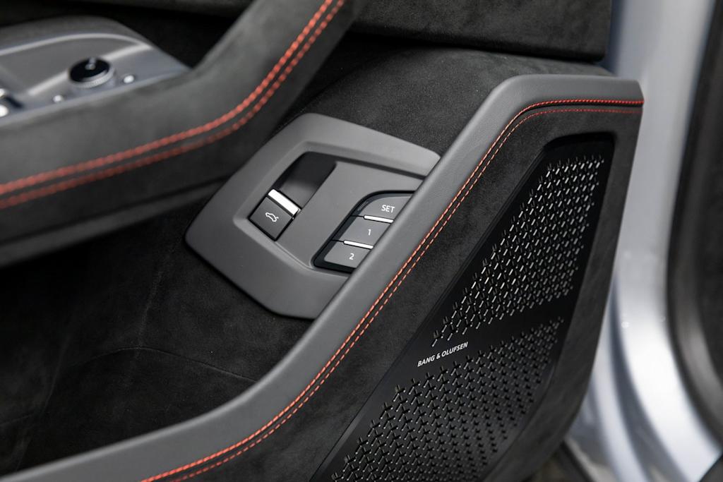 Thumbnail: 2024 Lamborghini Urus - 31