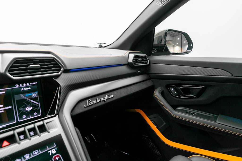 Thumbnail: 2024 Lamborghini Urus - 39