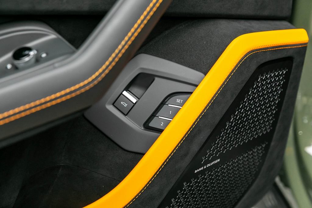 Thumbnail: 2024 Lamborghini Urus - 26