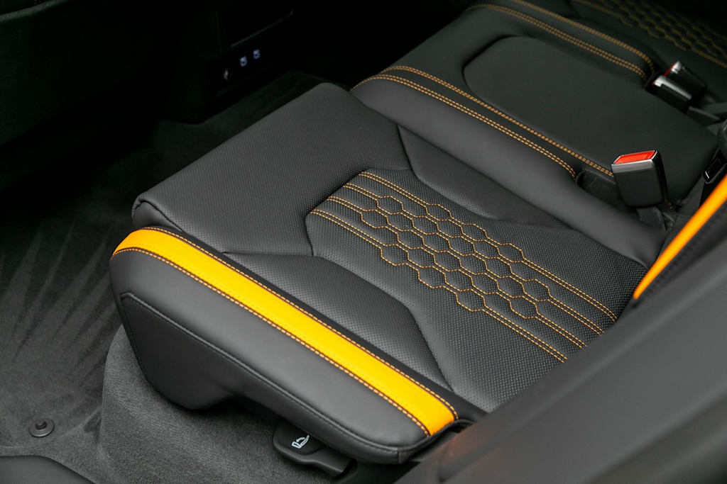 Thumbnail: 2024 Lamborghini Urus - 43