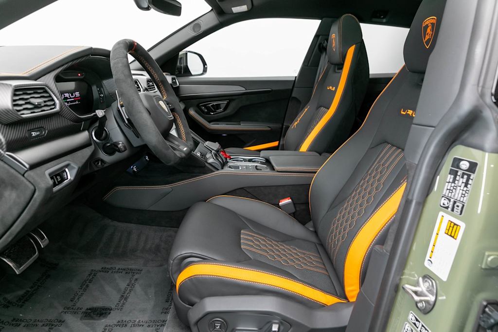 Thumbnail: 2024 Lamborghini Urus - 10