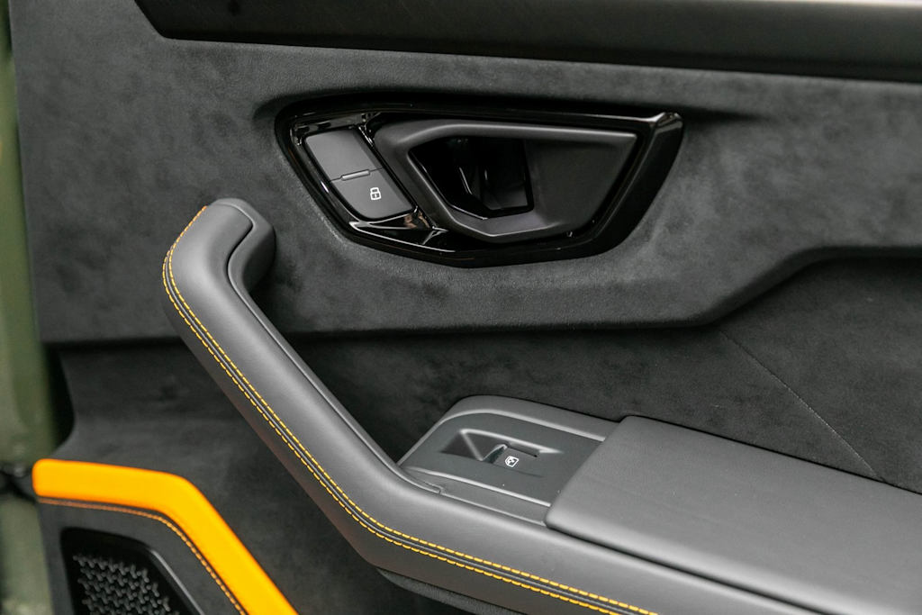 Thumbnail: 2024 Lamborghini Urus - 47