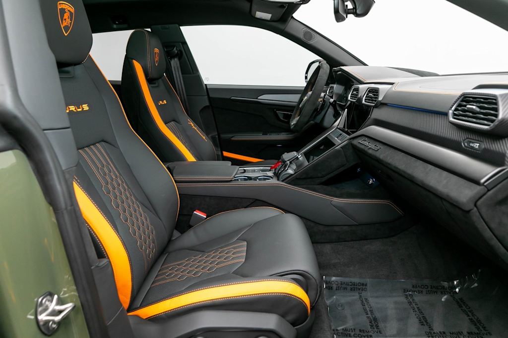 Thumbnail: 2024 Lamborghini Urus - 11