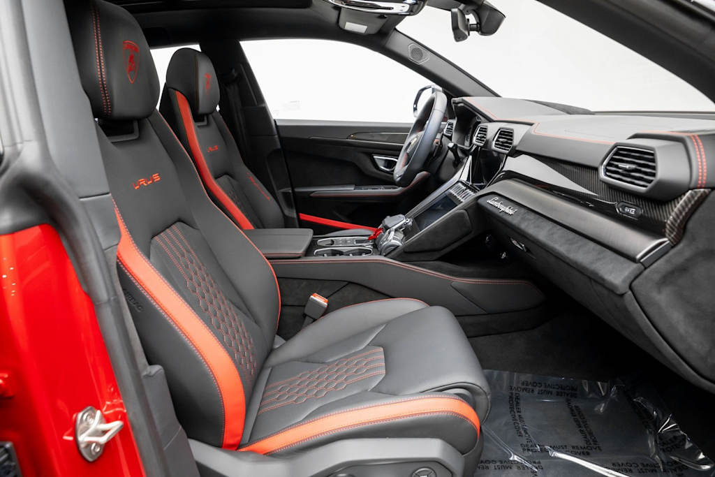 Thumbnail: 2024 Lamborghini Urus - 11