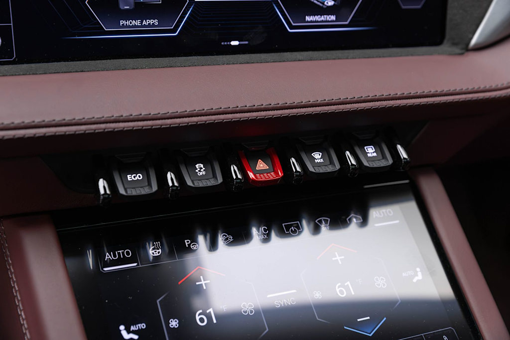 Thumbnail: 2026 Lamborghini Urus - 34