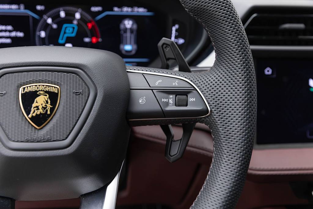 Thumbnail: 2026 Lamborghini Urus - 33