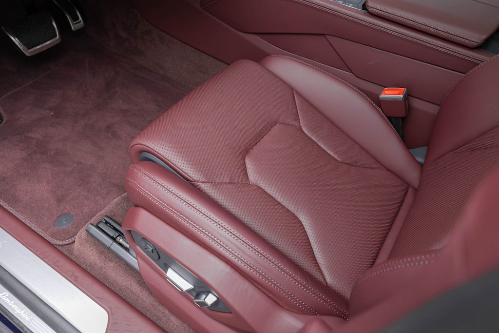 Thumbnail: 2026 Lamborghini Urus - 29