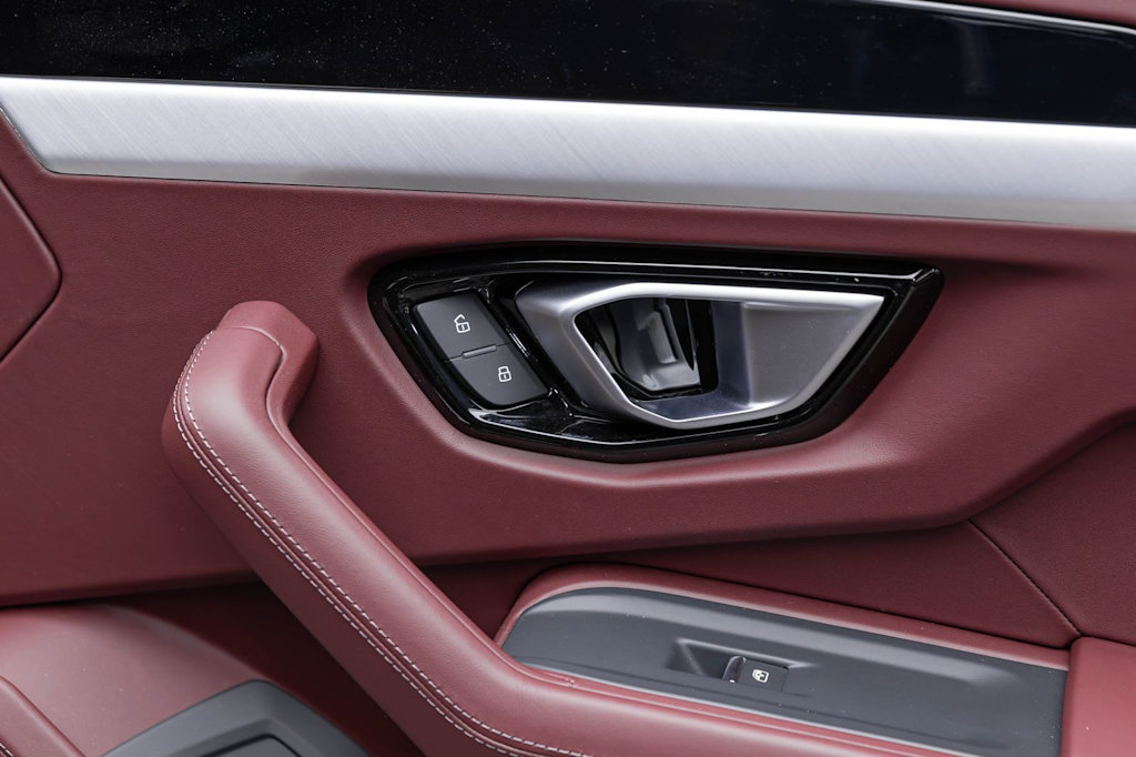Thumbnail: 2026 Lamborghini Urus - 49