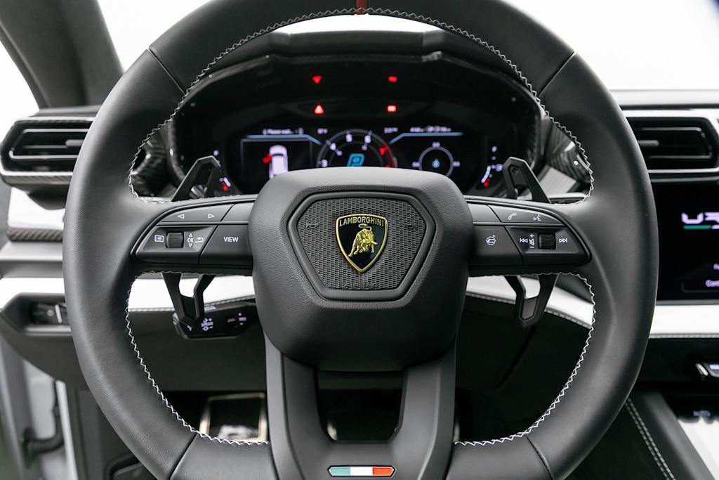 Thumbnail: 2025 Lamborghini Urus - 9