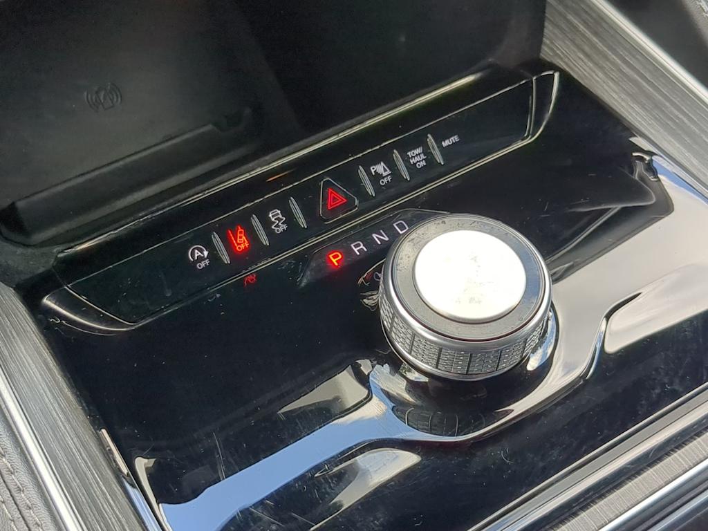 Thumbnail: 2024 Jeep Wagoneer - 35