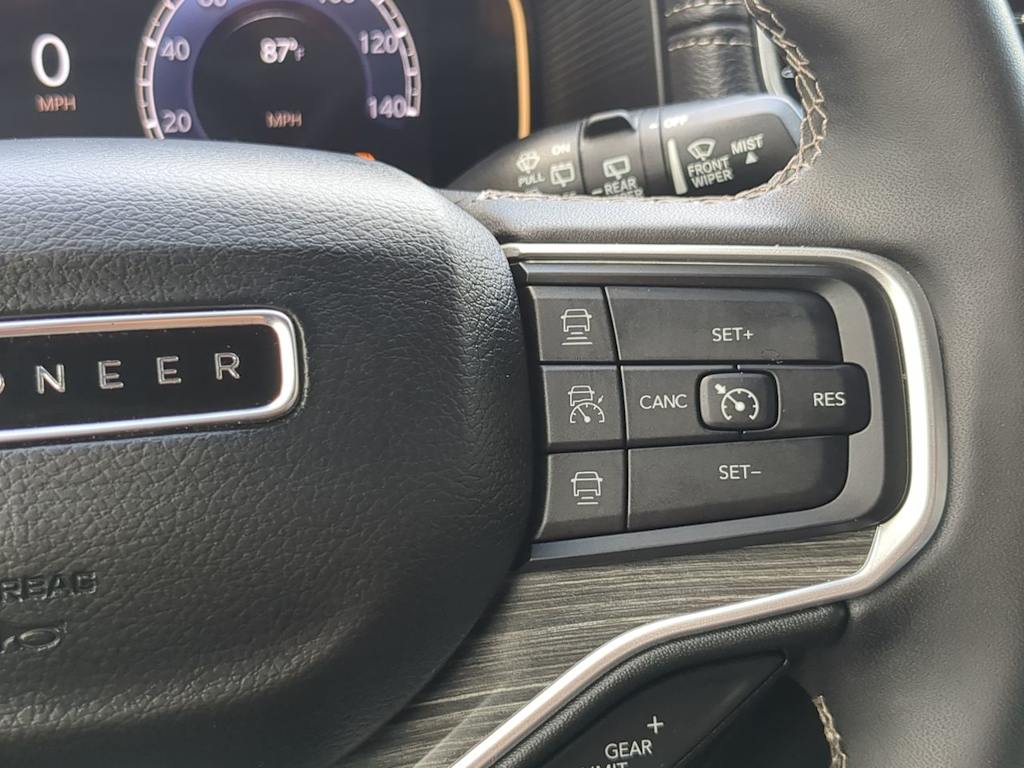 Thumbnail: 2024 Jeep Wagoneer - 29