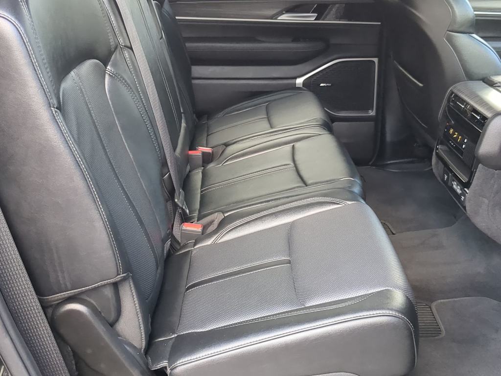 Thumbnail: 2024 Jeep Wagoneer - 27