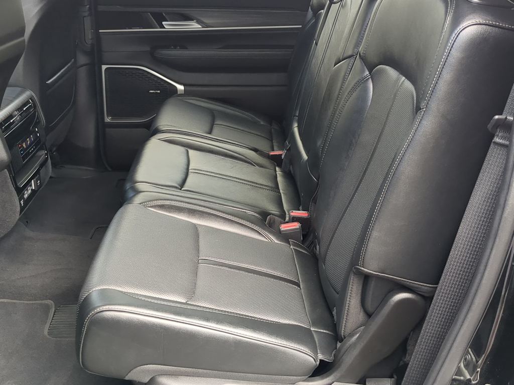 Thumbnail: 2024 Jeep Wagoneer - 12