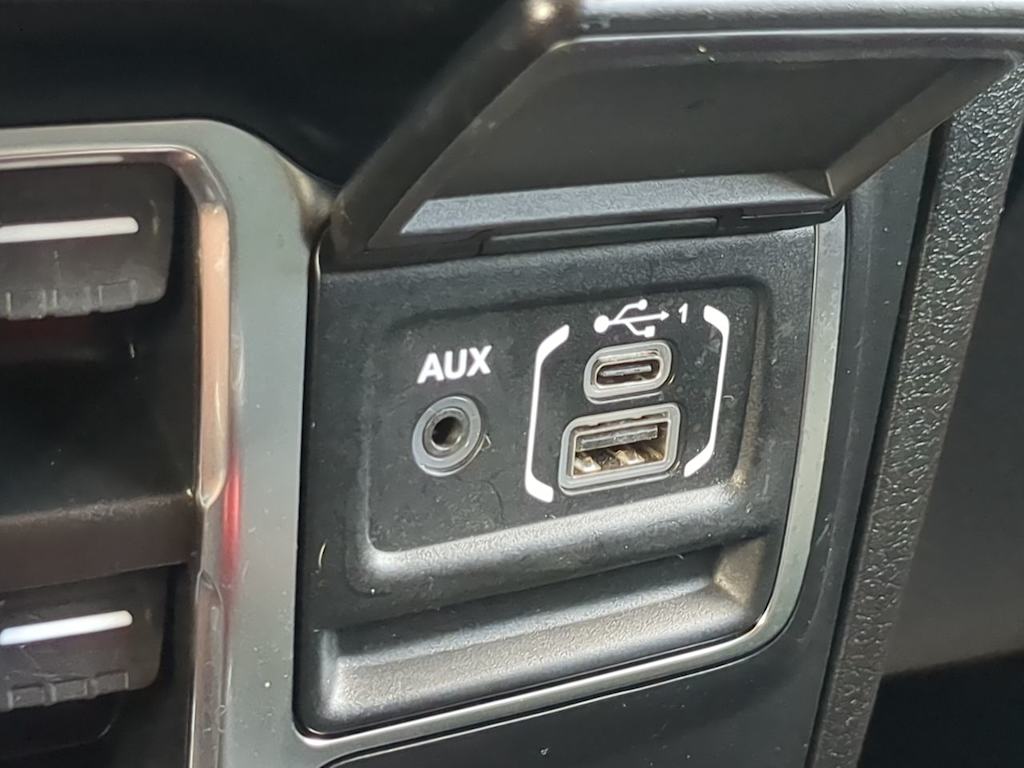 Thumbnail: 2024 Jeep Gladiator - 31