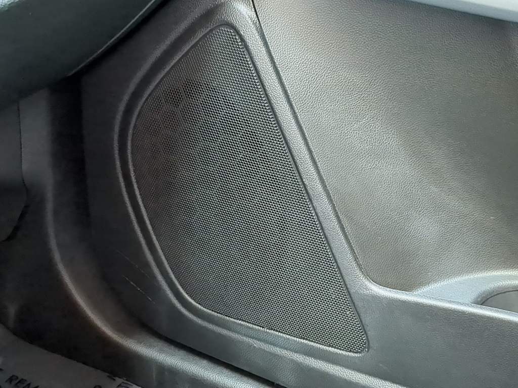 Thumbnail: 2019 Chevrolet Colorado - 32