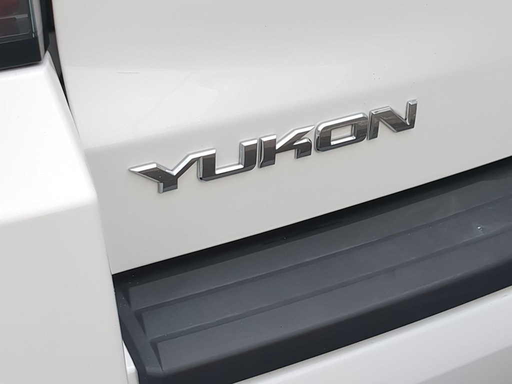 Thumbnail: 2017 GMC Yukon - 24