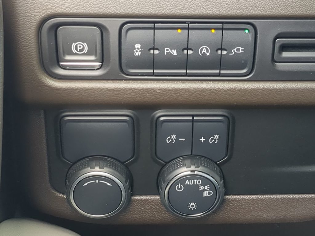 Thumbnail: 2021 Chevrolet Tahoe - 34