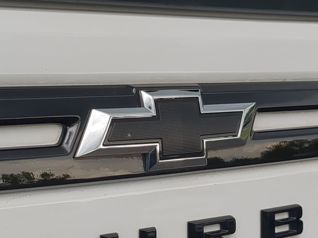 Thumbnail: 2024 Chevrolet Suburban - 23