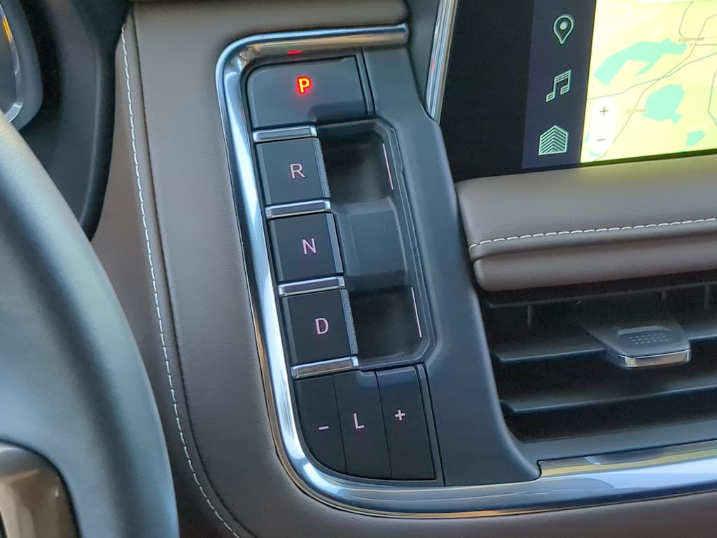 Thumbnail: 2024 Chevrolet Tahoe - 38