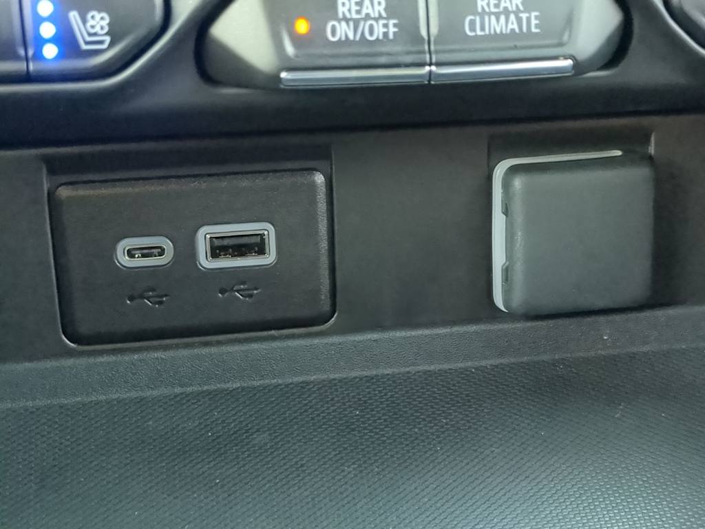 Thumbnail: 2024 Chevrolet Tahoe - 37