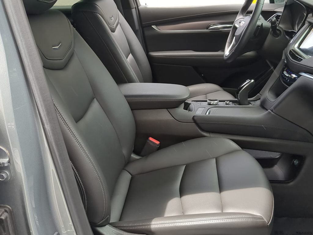 Thumbnail: 2024 Cadillac XT6 - 12