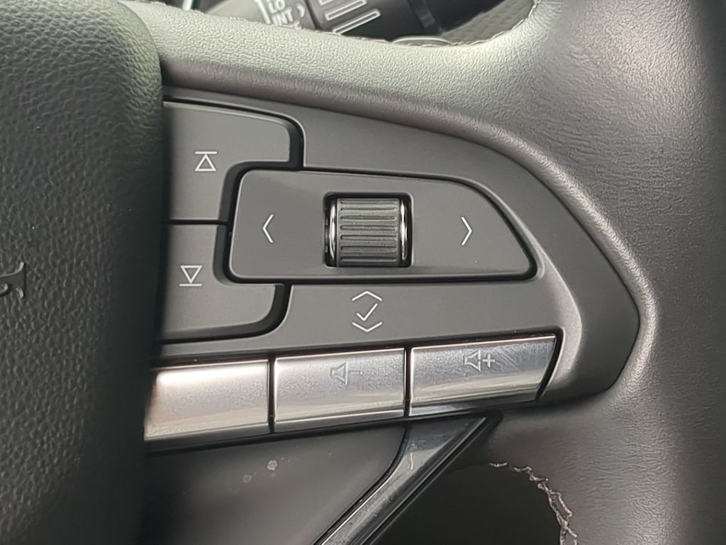 Thumbnail: 2024 Cadillac XT6 - 33