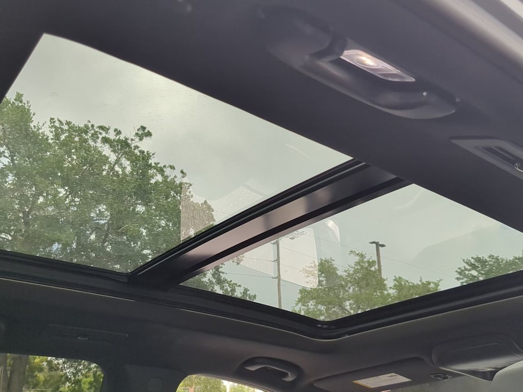 Thumbnail: 2024 Cadillac XT6 - 31