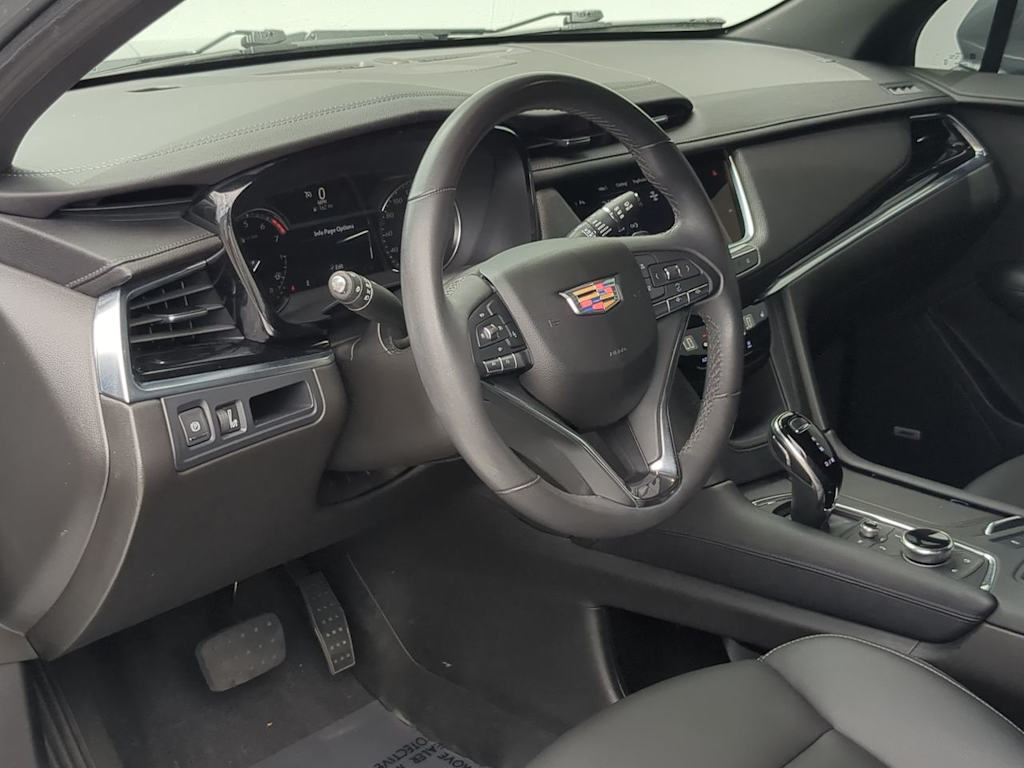 Thumbnail: 2024 Cadillac XT6 - 2