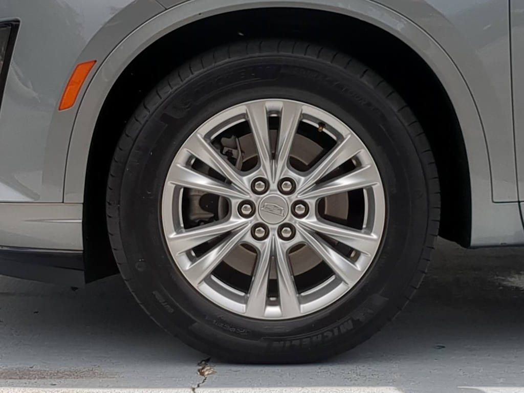 Thumbnail: 2024 Cadillac XT6 - 8