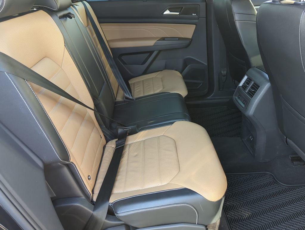 2022 Volkswagen Atlas SEL 27