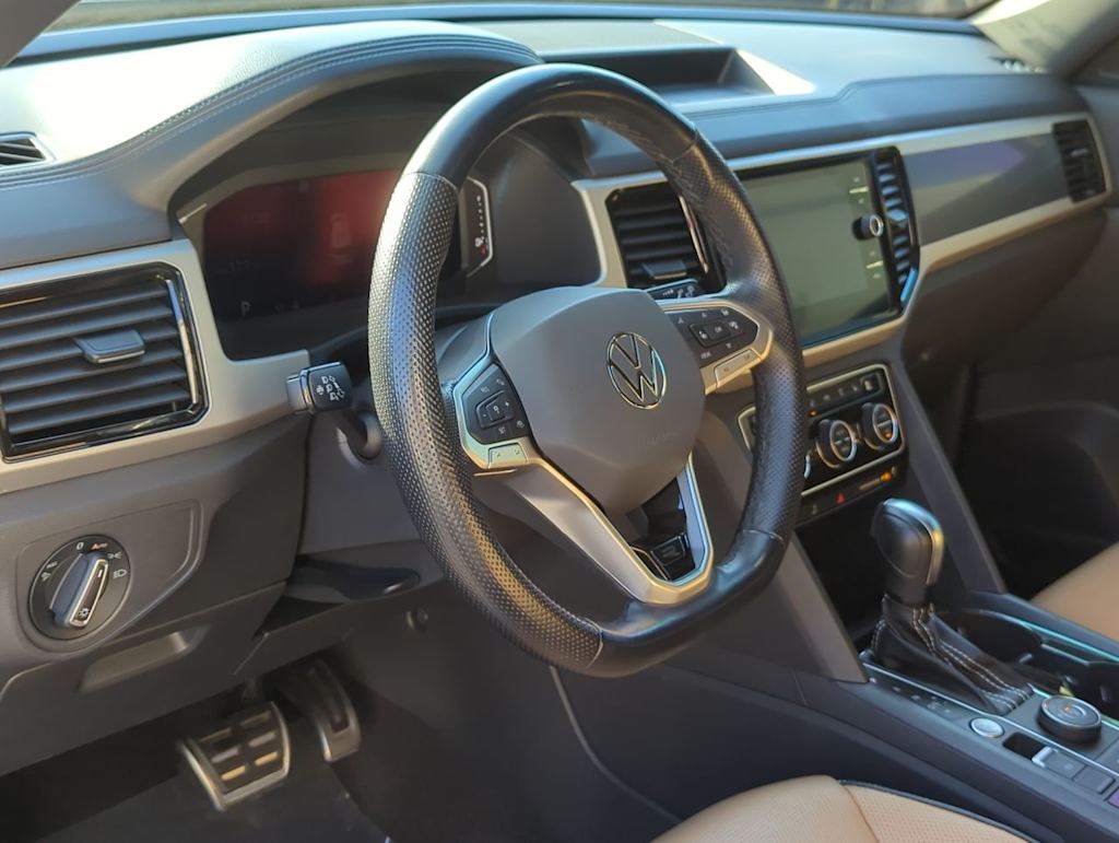 2022 Volkswagen Atlas SEL 2