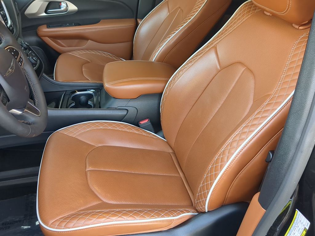 Thumbnail: 2024 Chrysler Pacifica - 11