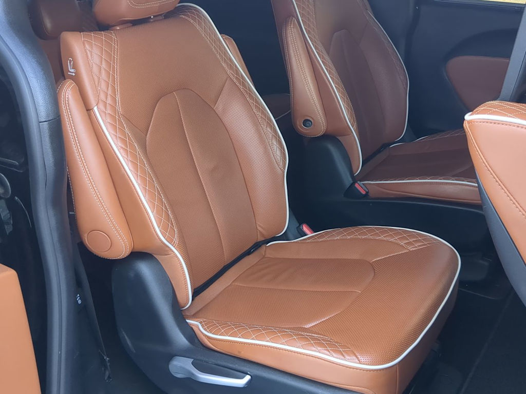 Thumbnail: 2024 Chrysler Pacifica - 28