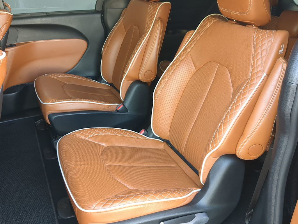 Thumbnail: 2024 Chrysler Pacifica - 12