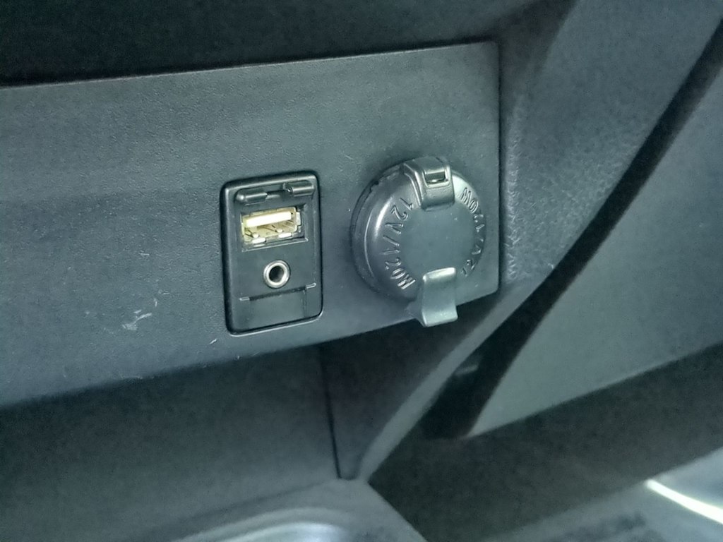 Thumbnail: 2016 Toyota RAV4 - 34